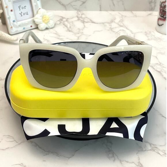 Marc Jacobs Sunglasses Ivory White Frame, Grey Gradient Lenses NWOT main image 3